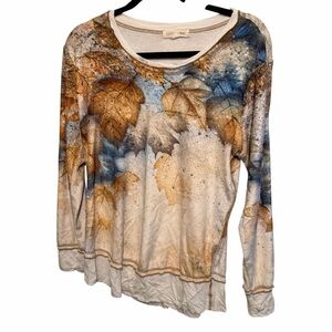 Clover & Pine size medium cream leaf print 3 quarter sleeve top